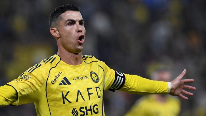 Gejolak Bintang di Liga Arab Saudi: Isyarat Perpisahan Ronaldo dan Bayang-Bayang Kedatangan Salah
